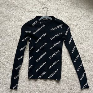Balenciaga Longsleeve XS. Worn 3 times. Like new.
